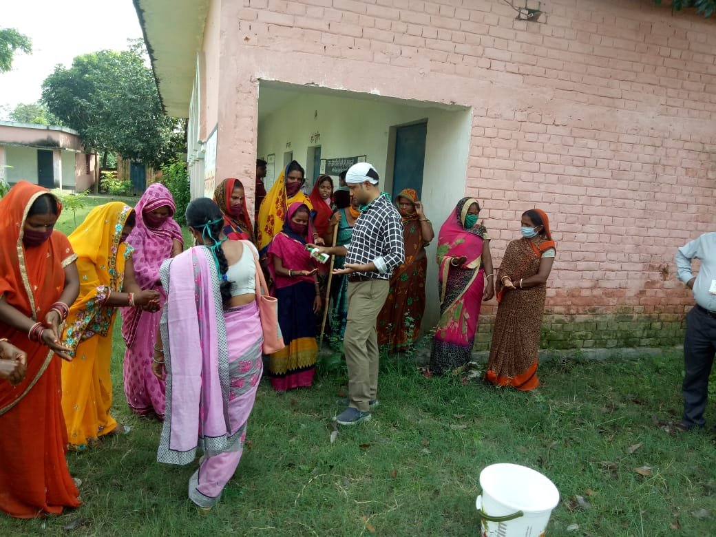 Rashtriya Mashal | पोषण माह की सफलता के लिए बेलदौर में सफाई अभियान